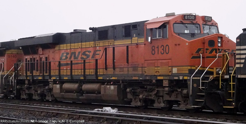 BNSF 8130